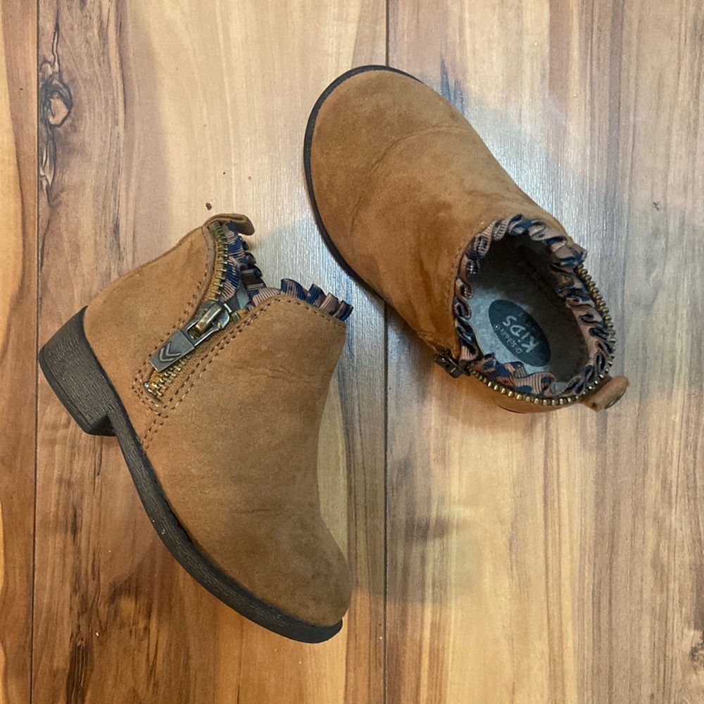 Dr. scholl’s Suede Baby/Toddler Booties - Kids size 5